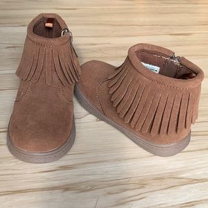 Carters size 10 boots